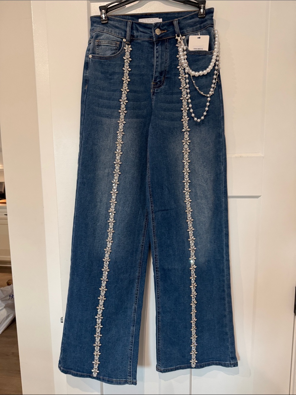 Wide-Leg Embellished Blue Jeans with Pearl Chain